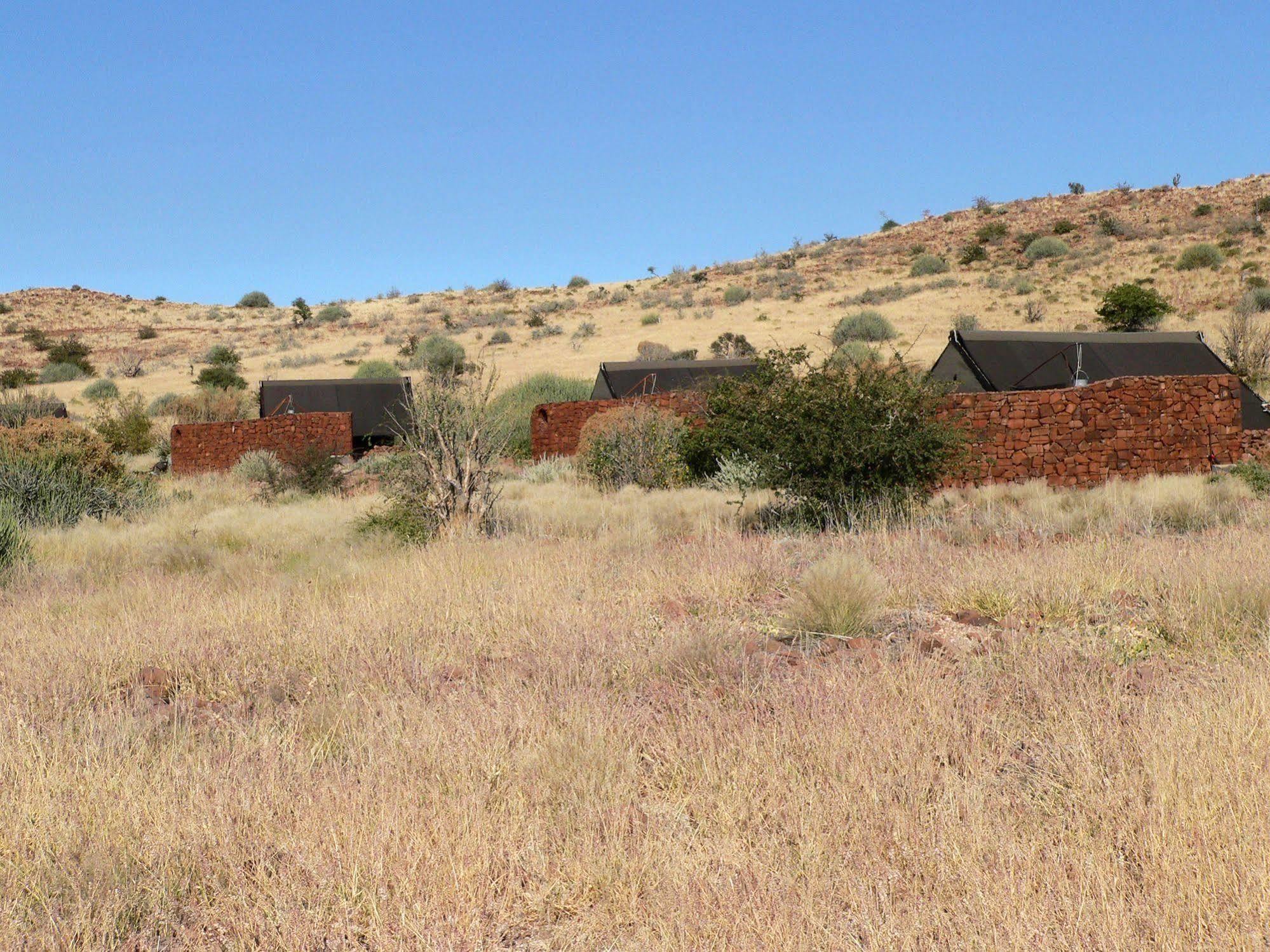 Etendeka Mountain Camp Damaraland Exterior photo